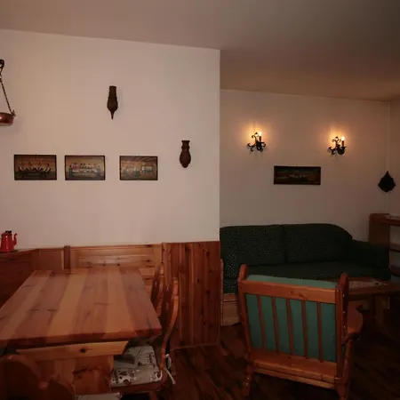 Valfassa Apartamento Canazei