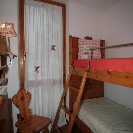 瓦尔法萨公寓 * 卡纳泽伊