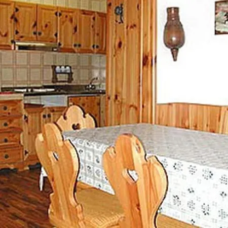 瓦尔法萨公寓 公寓 *