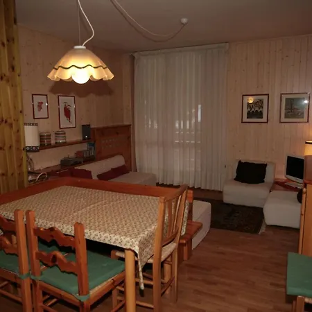 Valfassa Apartamento Canazei